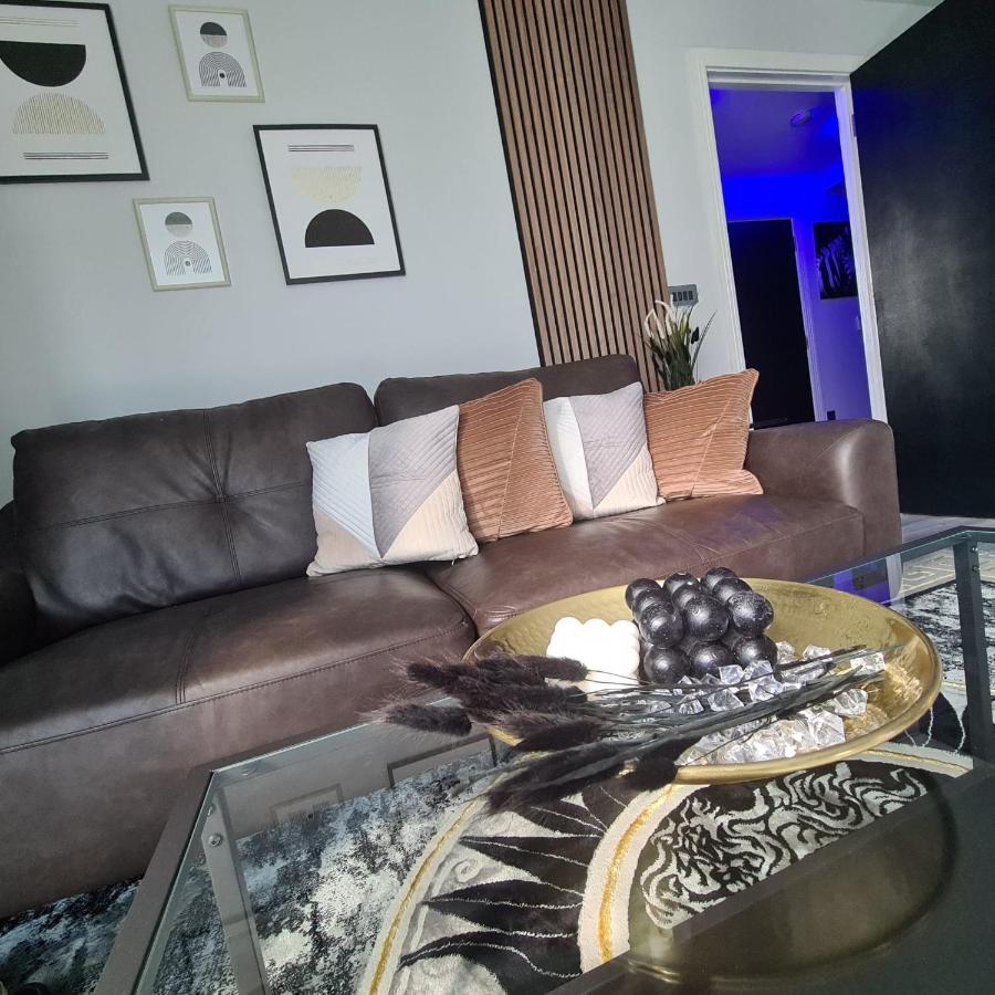 Apartmán Luxury 9Ine Penthouse With Garden & Jacuzzi Birmingham Exteriér fotografie